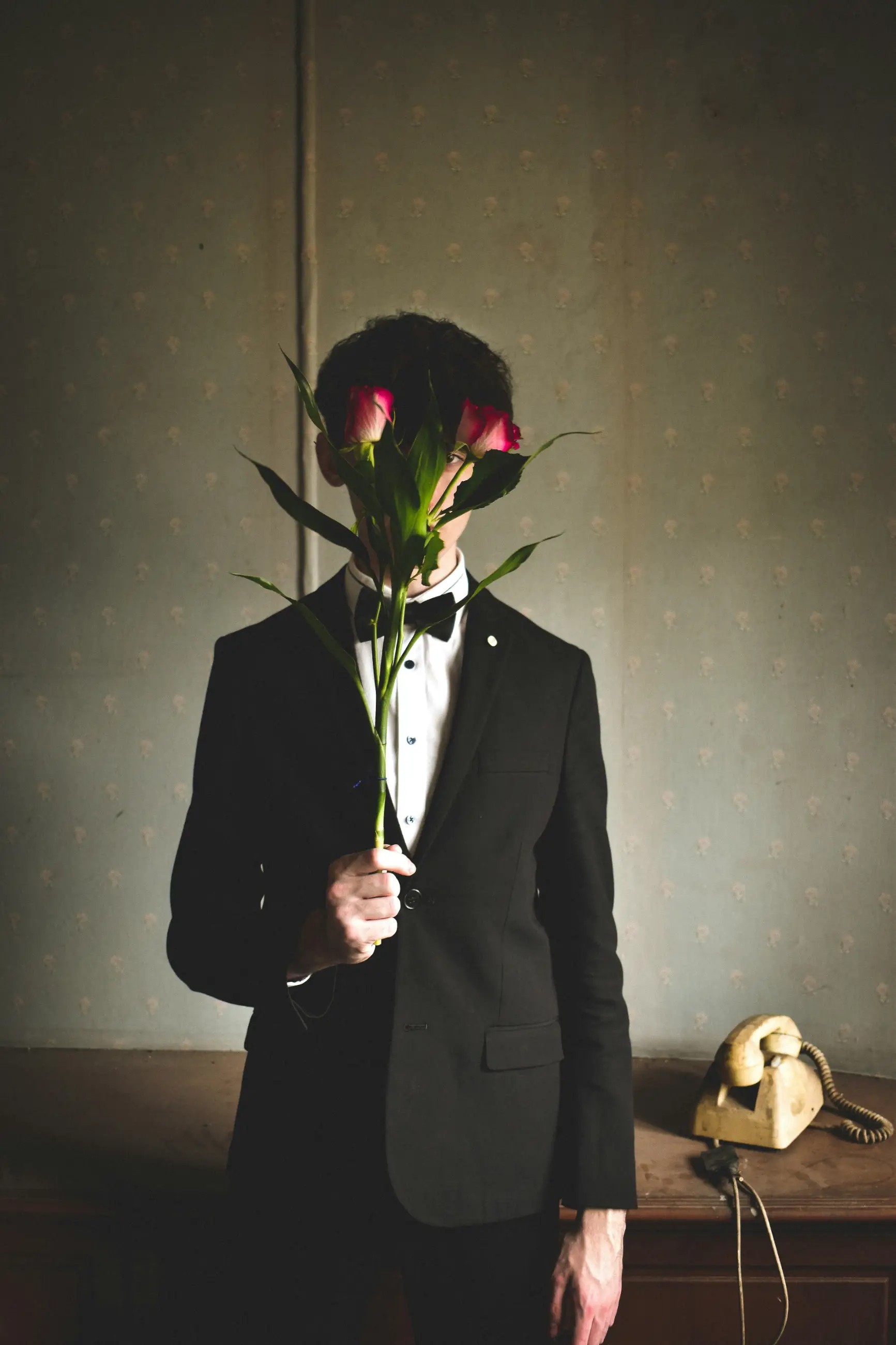 Don’t Be A Wallflower–Here’s What’s On-Trend For Guys Prom 2025 Edition. Desktop Image