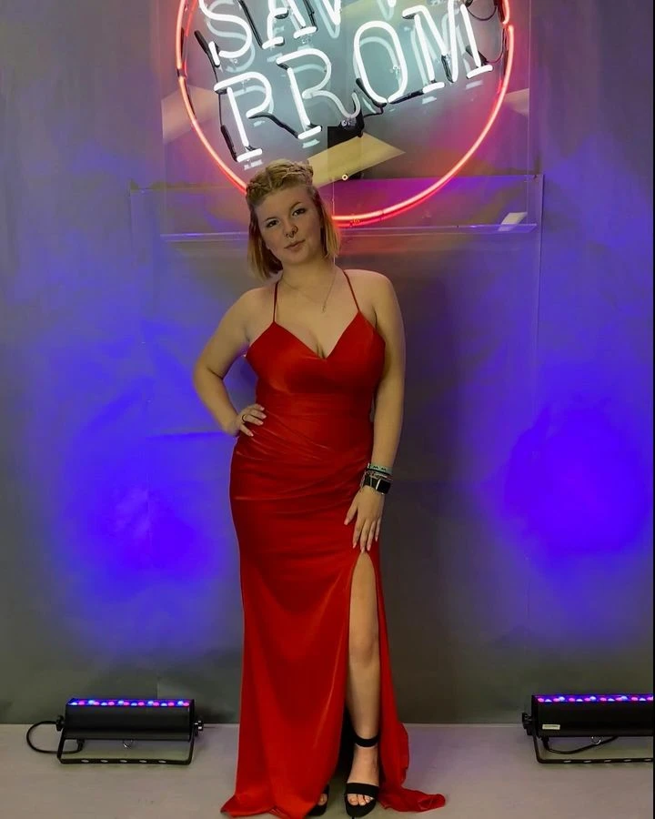 Real Girl Prom Image