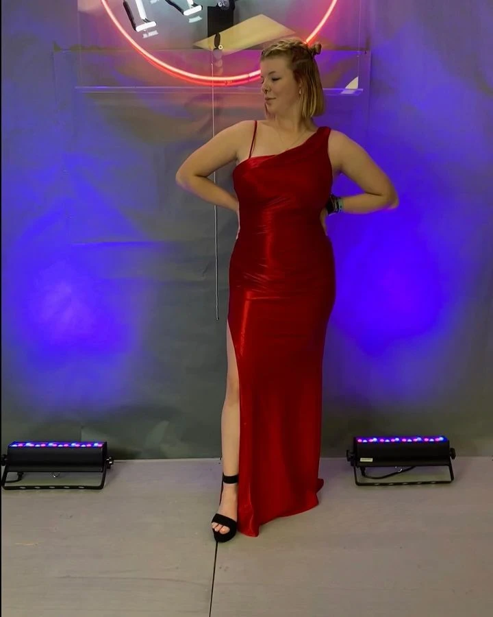 Real Girl Prom Image